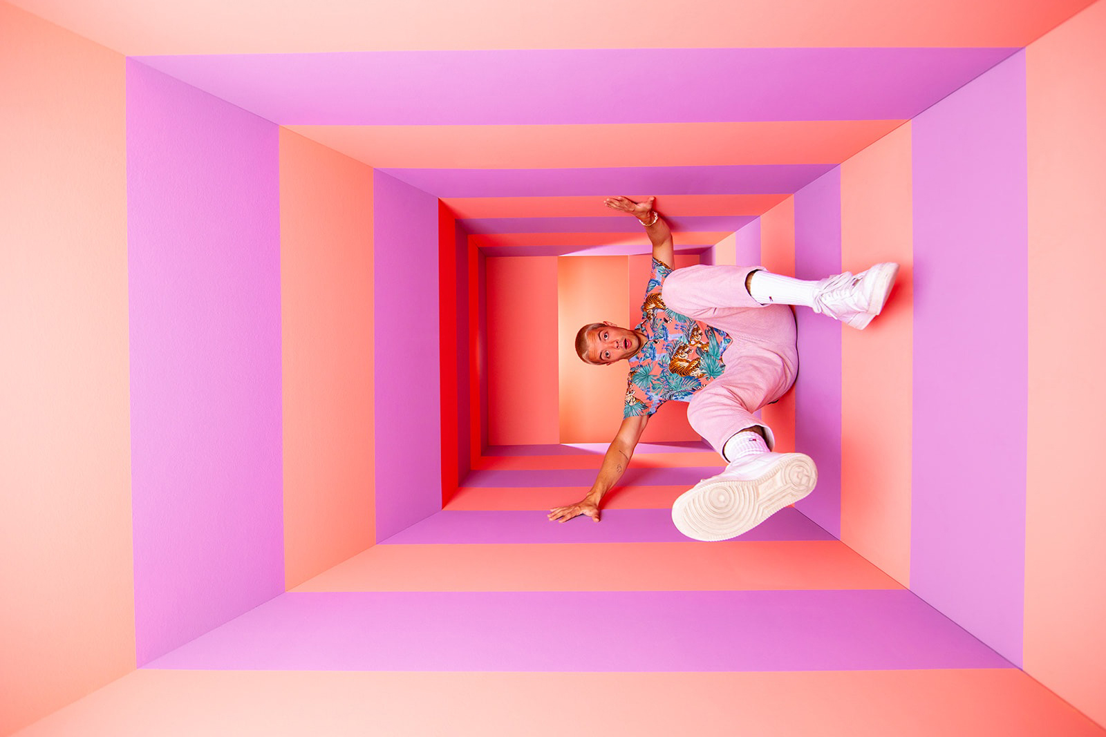 Pastel Space Tunnel with Tony Ferrari - Jada and David Parrish