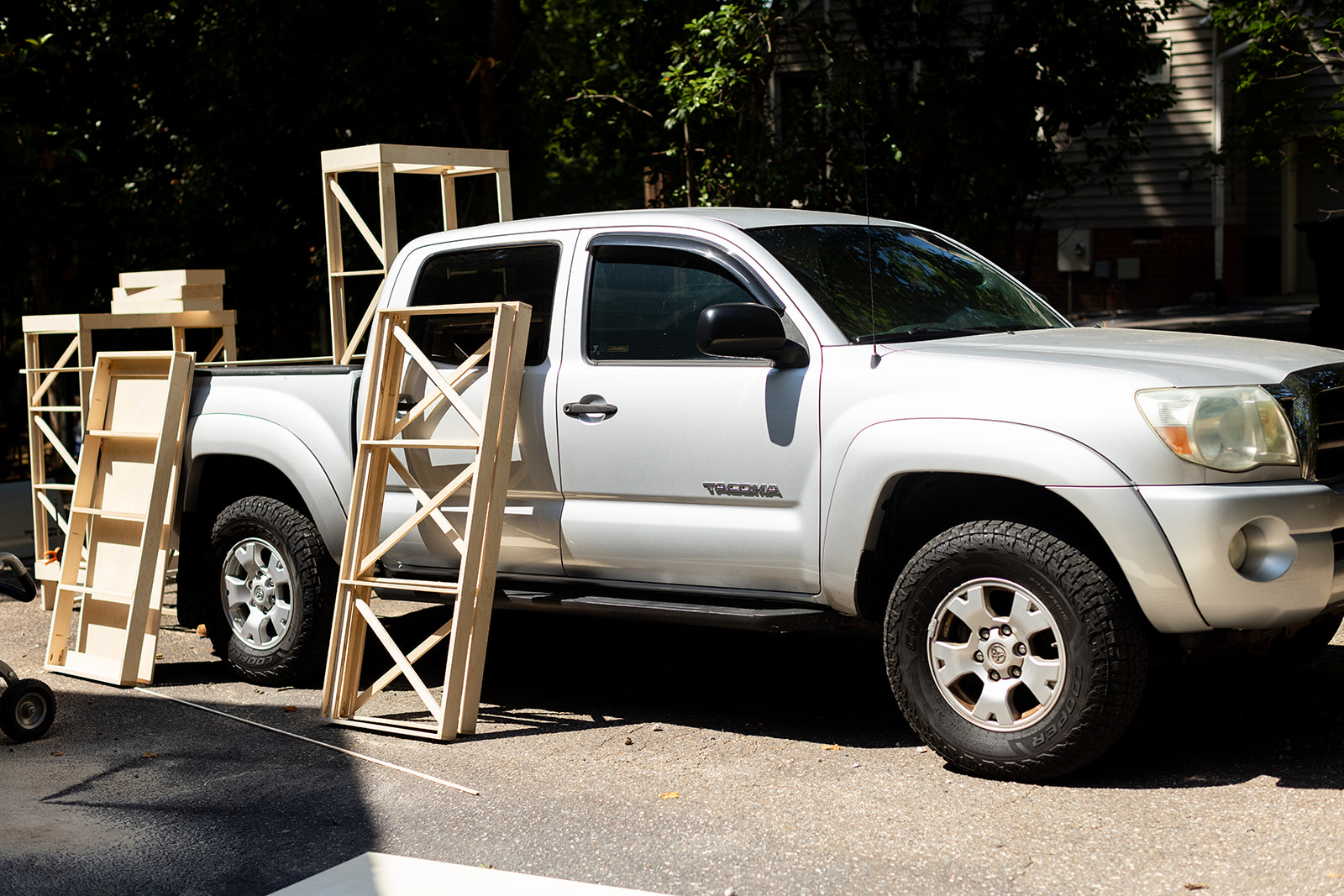 Days 4 and 5 of the Truck Bed Photo Set Build - Jada And David Parrish