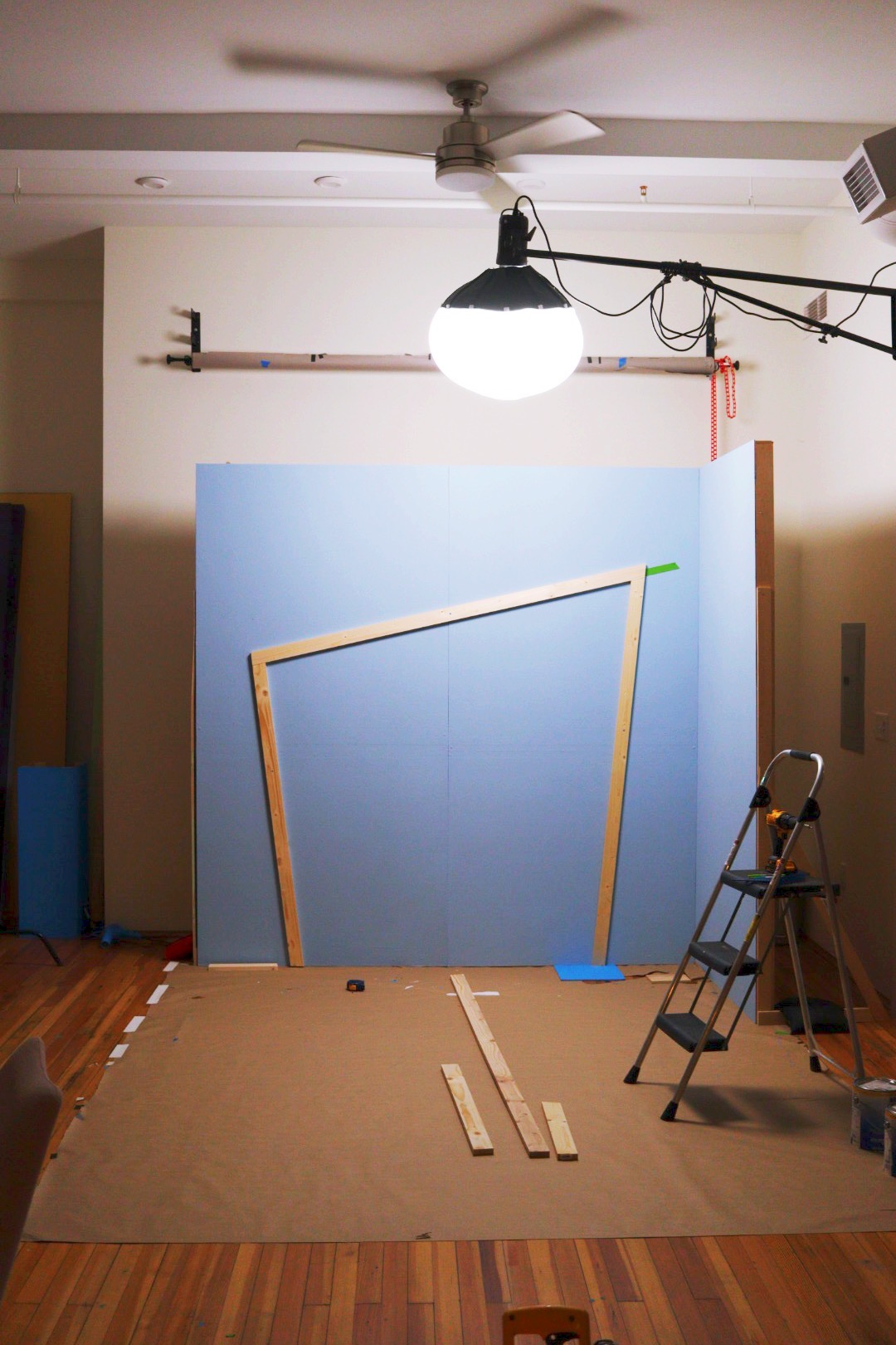 Blue Bedroom Set Build Behind The Scenes - Jada And David Parrish