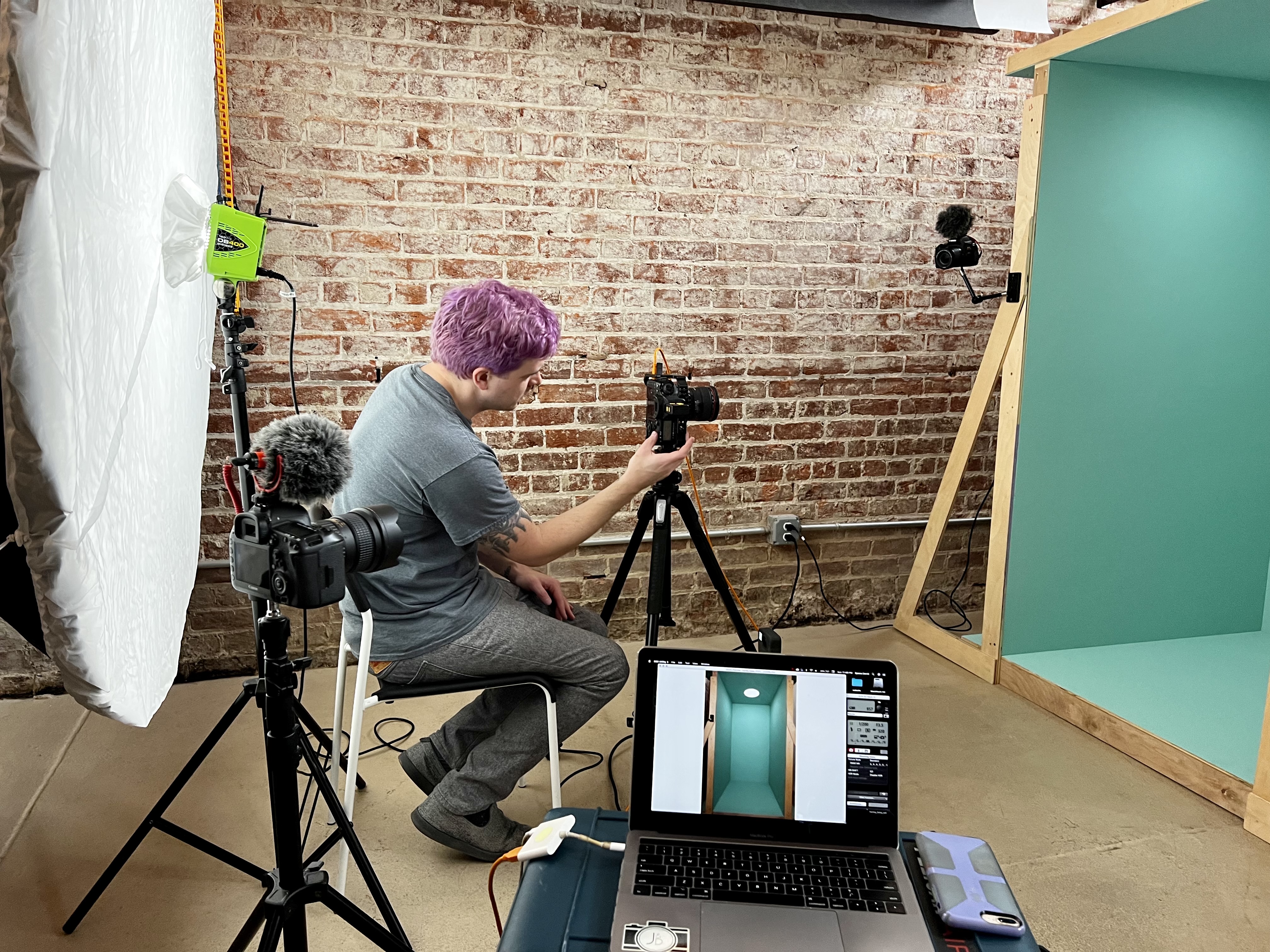 Why we let go of our own photo studio and use Peerspace instead - Jada And David Parrish