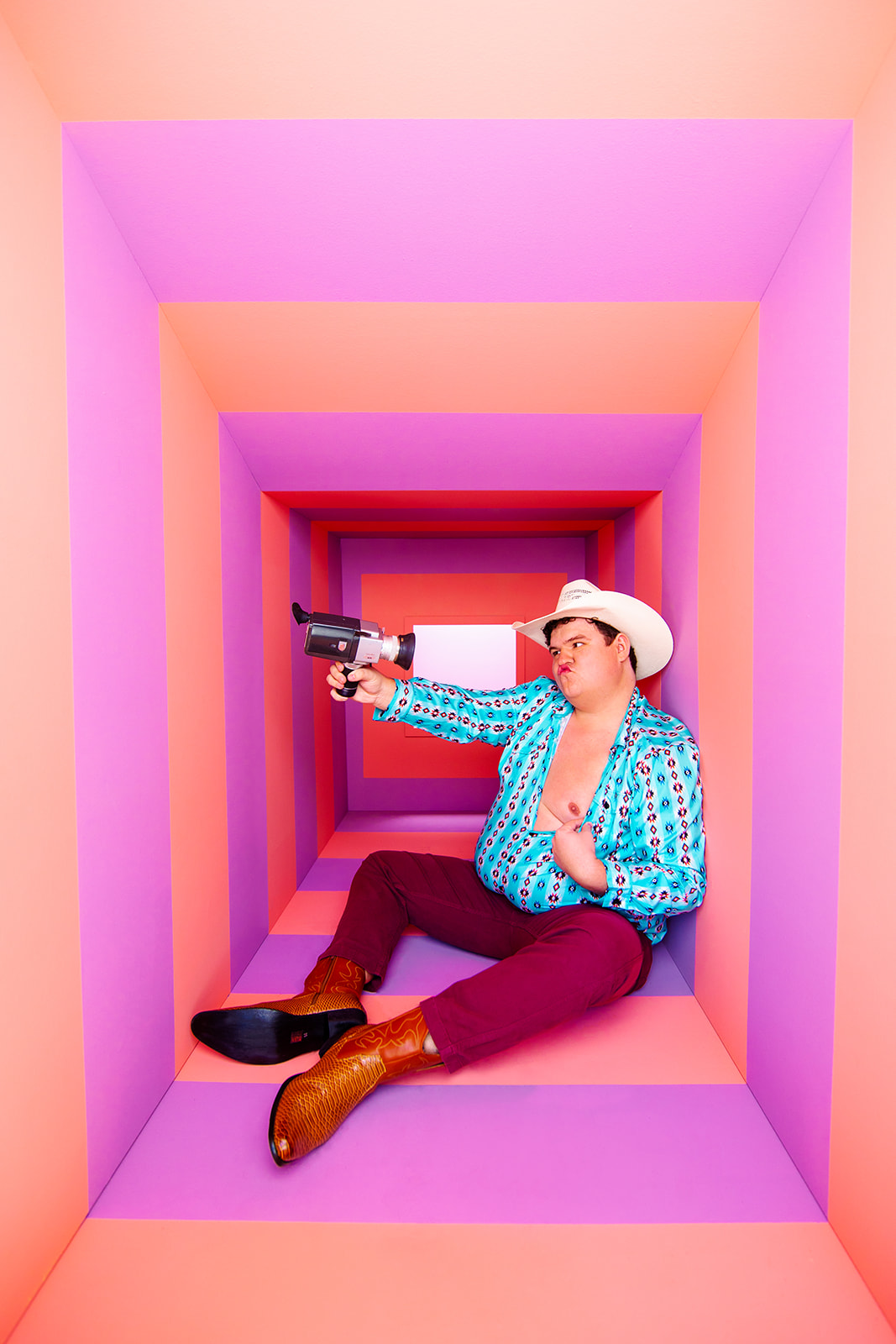 Space Tunnel Photo Shoot with Caleb Emery  - Jada And David Parrish