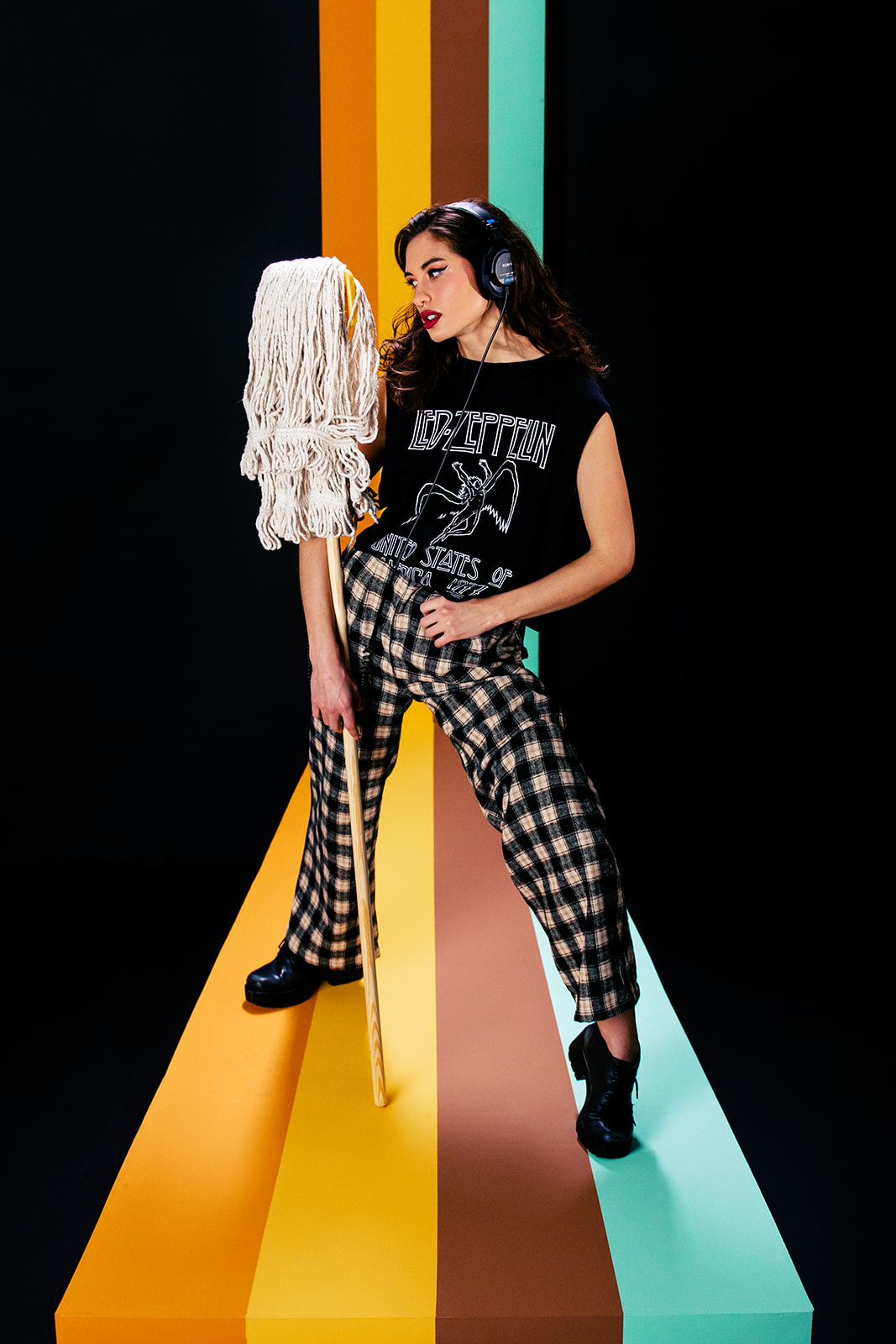 Retro 60s Inspired Forced Perspective Stage Photo Shoot - Jada And David Parrish
