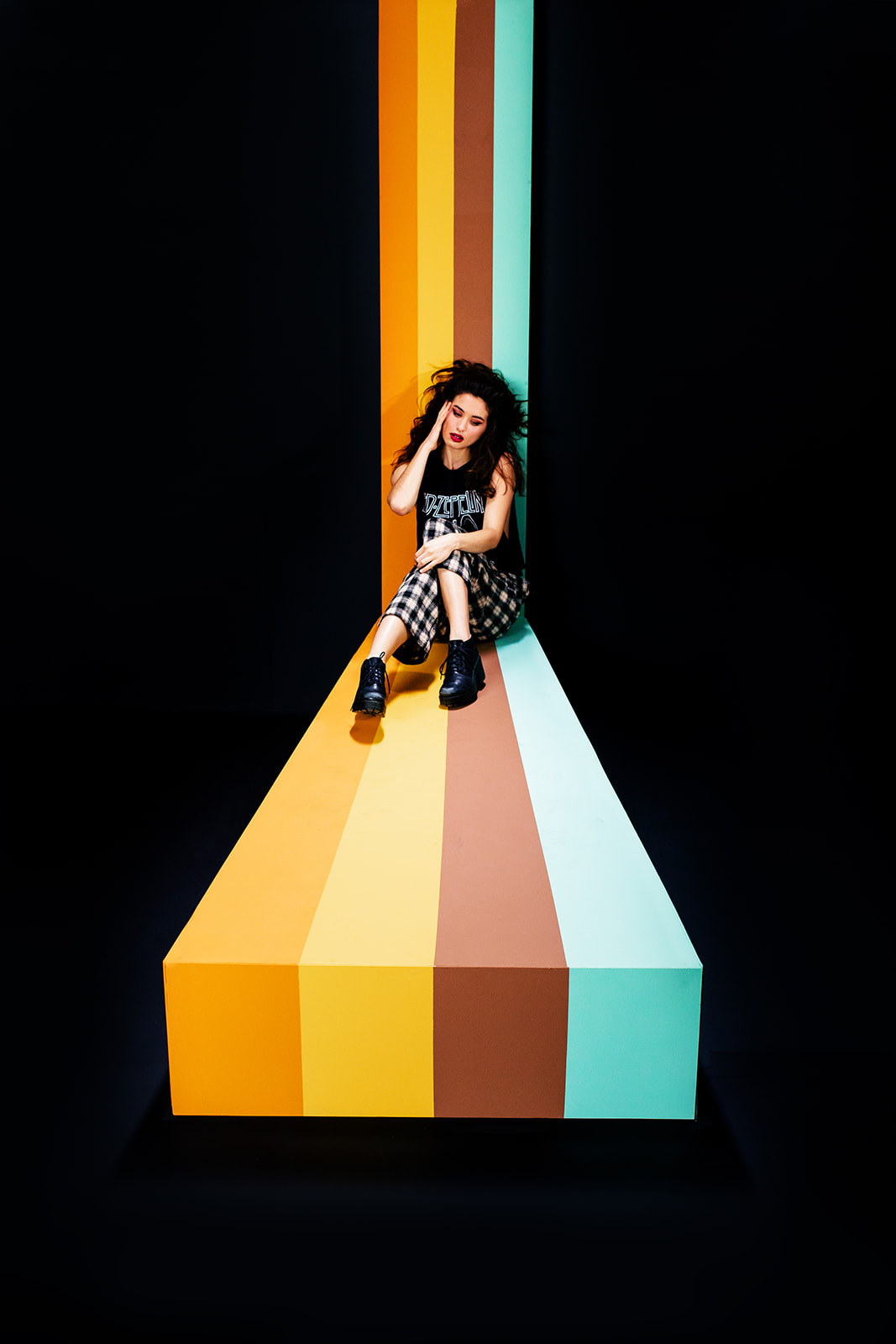 Retro 60s Inspired Forced Perspective Stage Photo Shoot - Jada And David Parrish